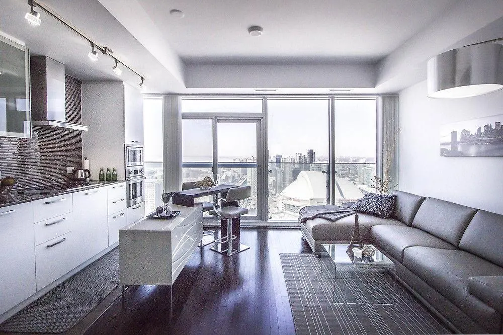 Atlantis Furnished Suites - York Street Toronto