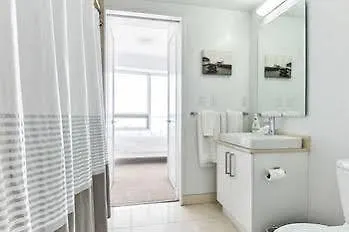 **** Hotel Atlantis Furnished Suites - York Street Toronto Kanada